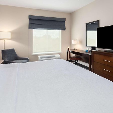 Hampton Inn By Hilton Nashville Airport Century Place Bagian luar foto