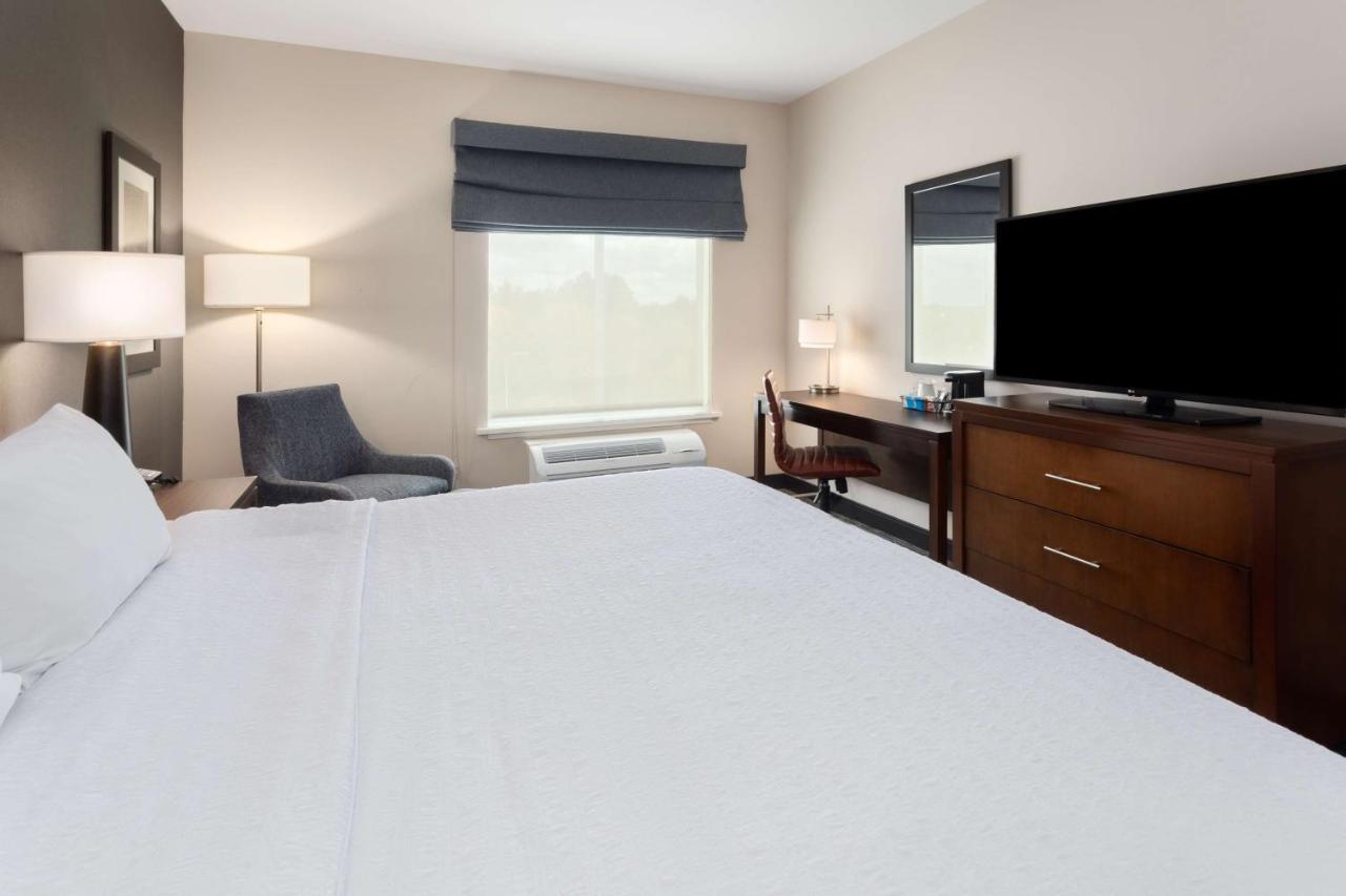 Hampton Inn By Hilton Nashville Airport Century Place Bagian luar foto
